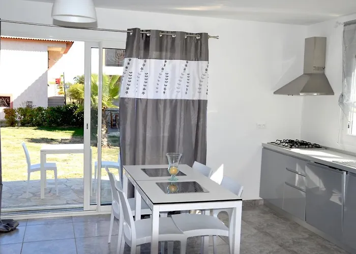 On The Sea - Moriani Daire San-Nicolao